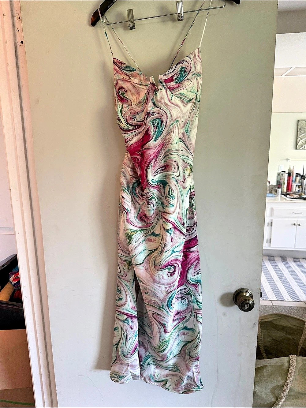 A'GACI Abstract Print midi maxi Dress Size Medium NWT